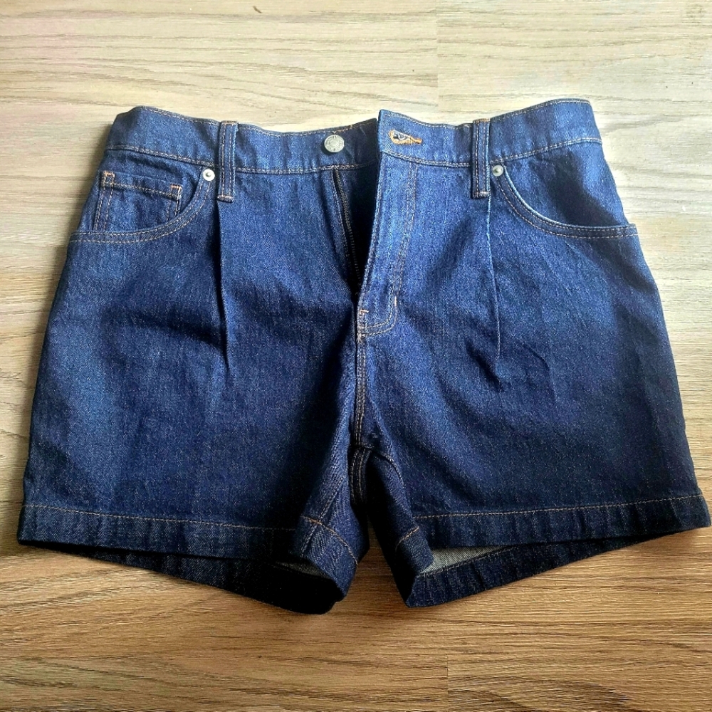 Women's denim shorts size 6 banana republic with original tags